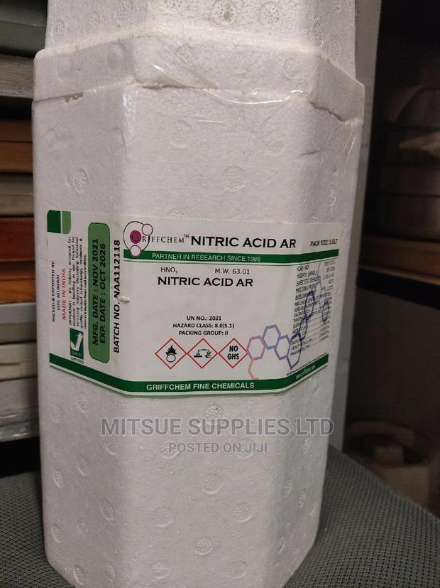 Nitric Acid L/P 2.5L ( 69-72%)