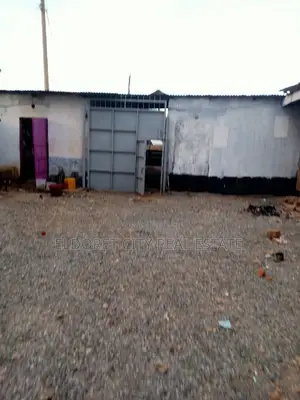1/4 Plot Near Khetias Touching Tarmac