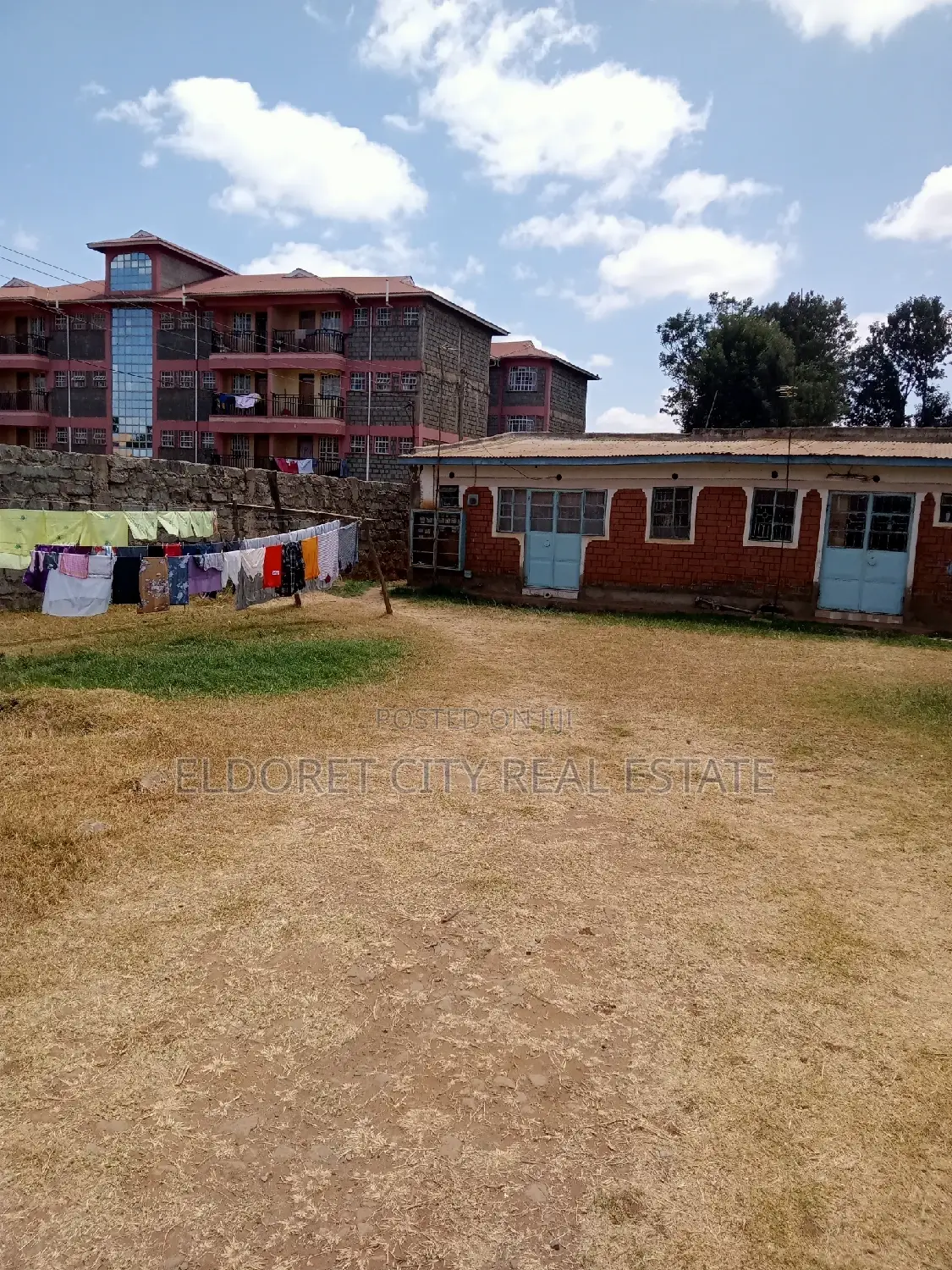 1/8 Plot Kimumu 100 Metres From Tarmac