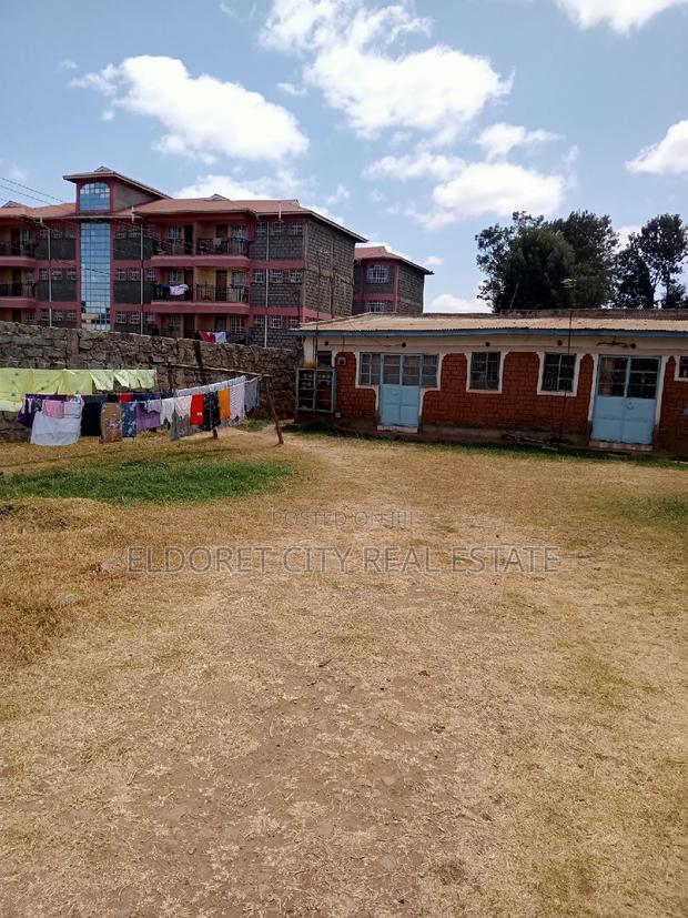 1/8 Plot Kimumu 100 Metres From Tarmac