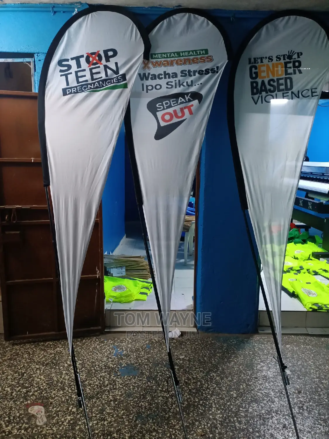 Outdoor Teardrop Flag Banner