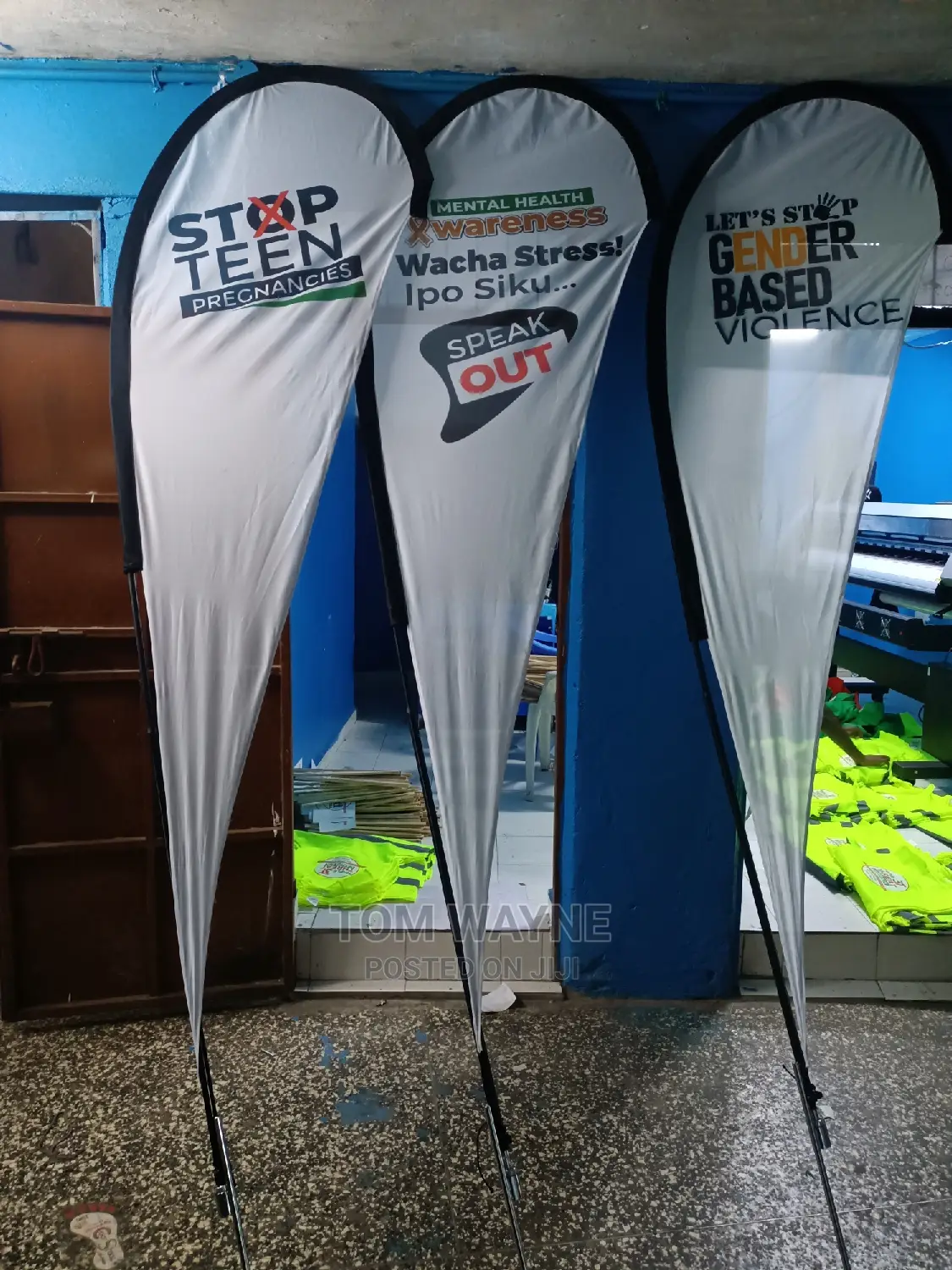 Outdoor Teardrop Flag Banner