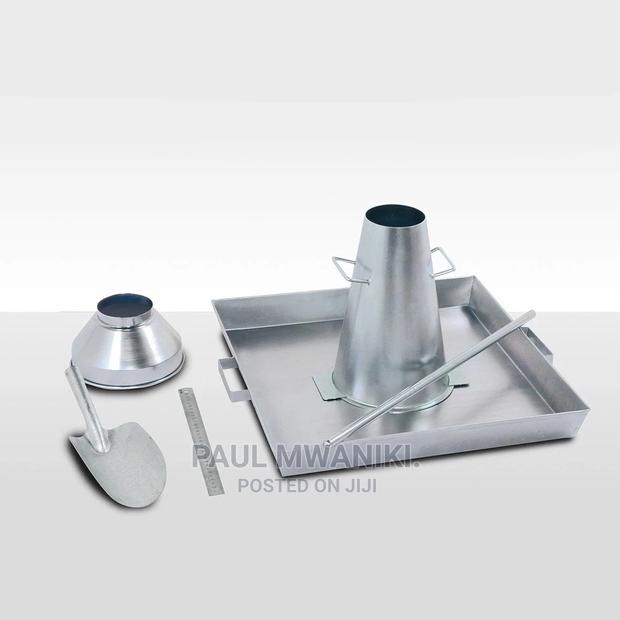 Slump Test Concrete Testing Apparatus. - main view