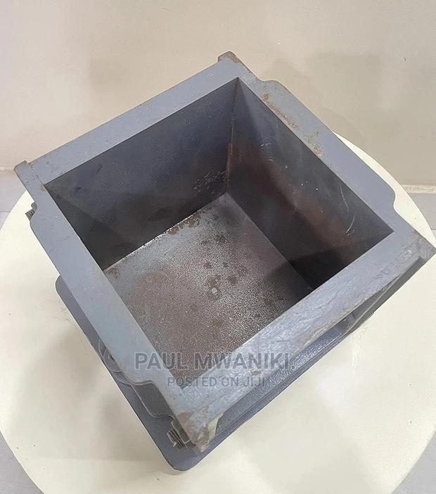 Premium Quality Cube Mould 150mm X 150mm.-Cast IRON. - thumbnail 2