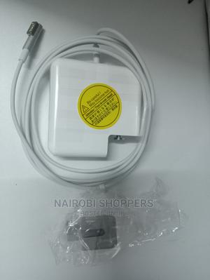 Macbook Charger L - Shape 65 Watts - main view
