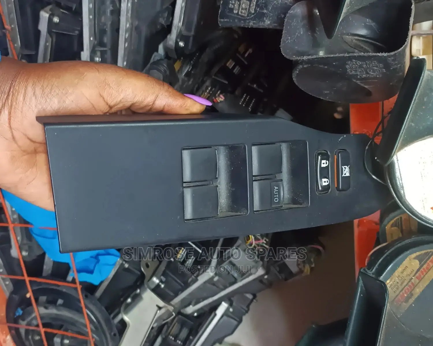 Toyota Auris 2014 Main Door Switch.