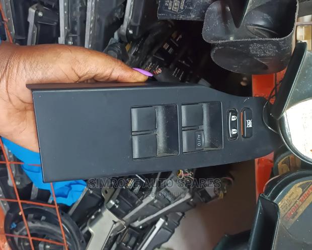 Toyota Auris 2014 Main Door Switch.