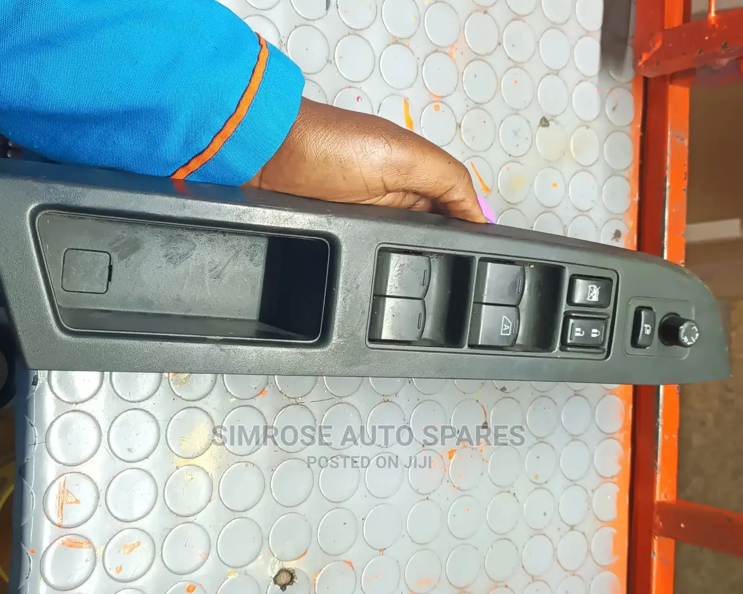 Subaru Impreza 2012 Main Door Switch.