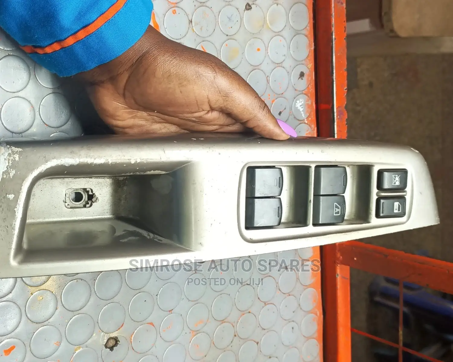 Subaru Forester 2011 Main Door Switch.