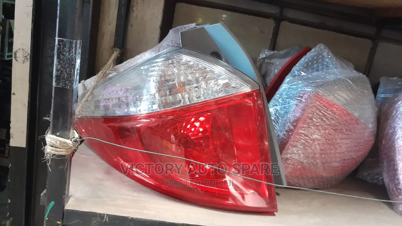 Ractis Backlight/Taillight 2011/2012/2013