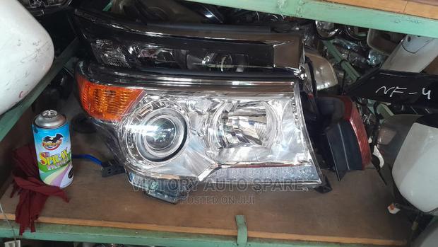 V8 200 Series Headlight