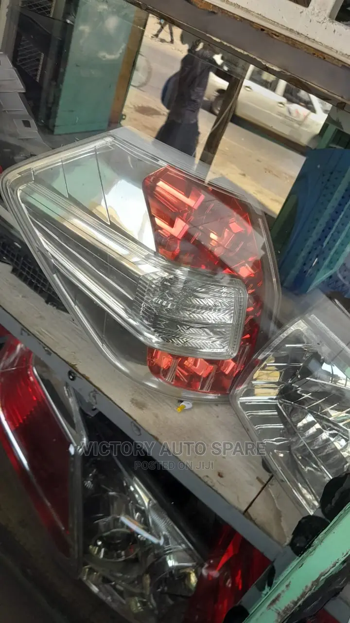 Honda Shuttle Taillight/Backlight 2014