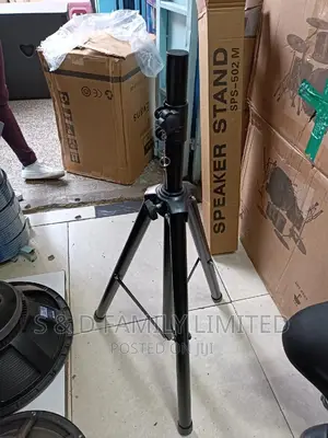 Speaker Stand With Metalic Joint