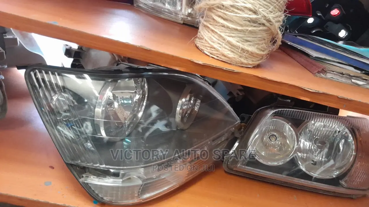 Harrier Old Headlight 2003