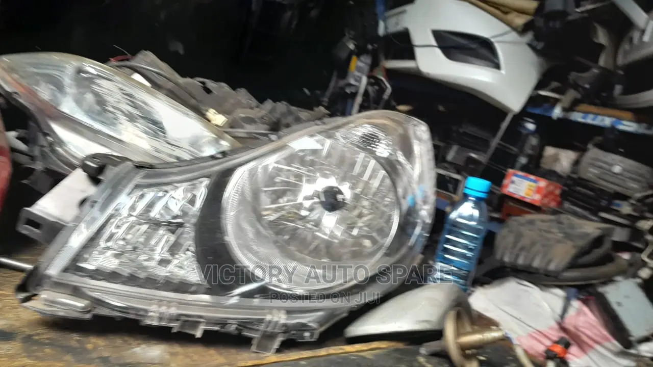 Nissan Advan (Ad) New Headlight