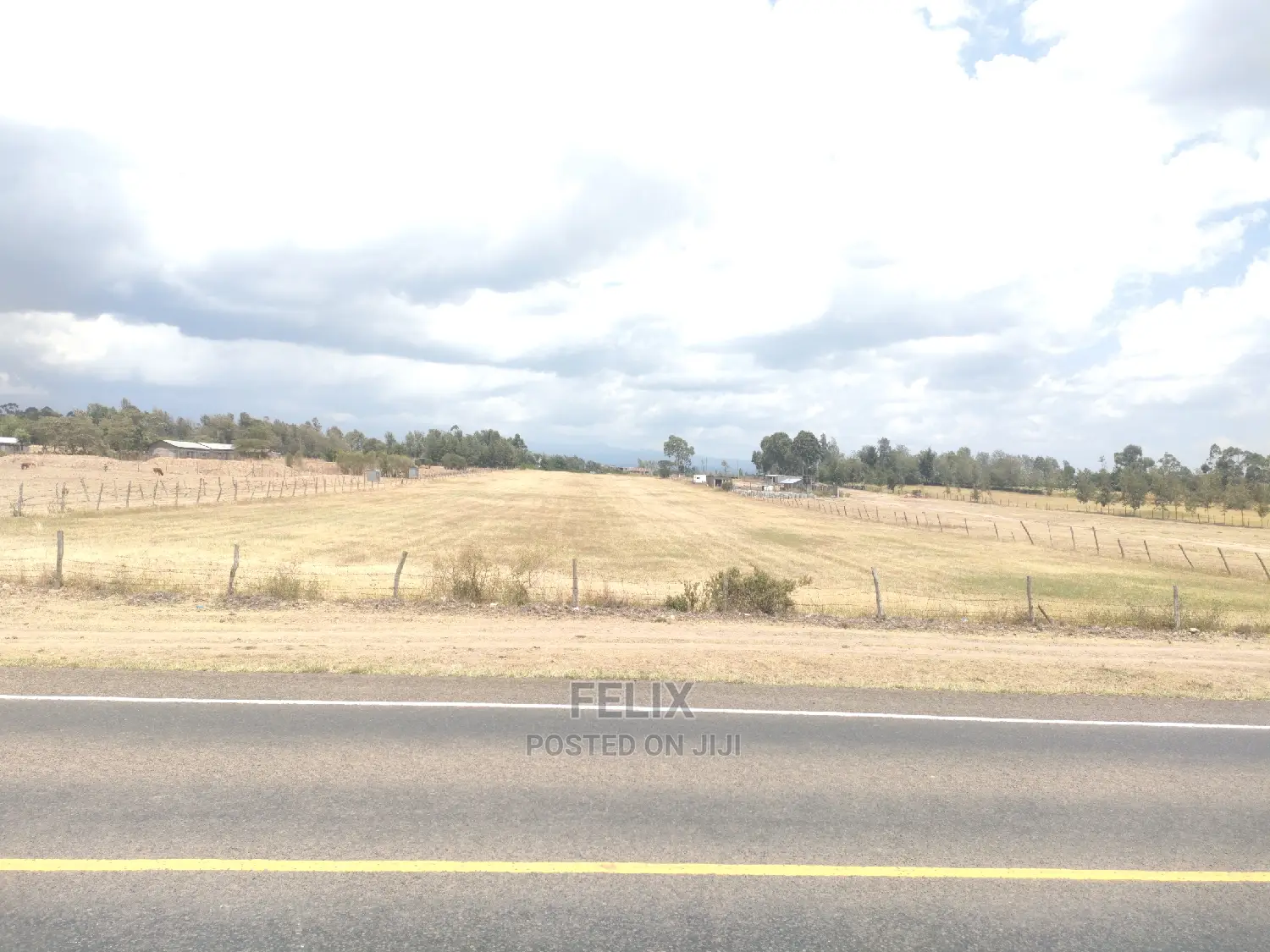 7 Acres Chaka/ Narumoru Main Tarmac