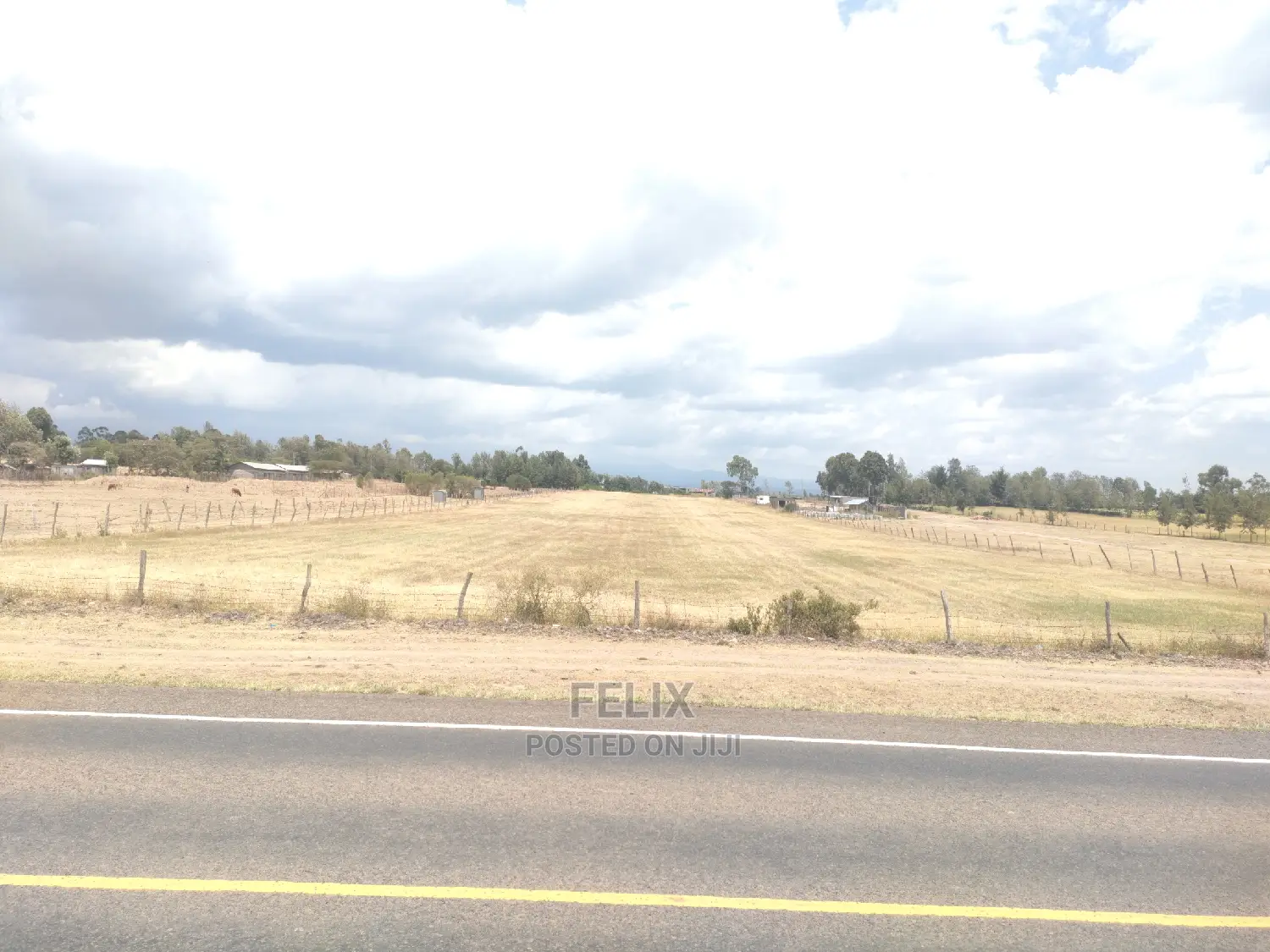 7 Acres Chaka/ Narumoru Main Tarmac