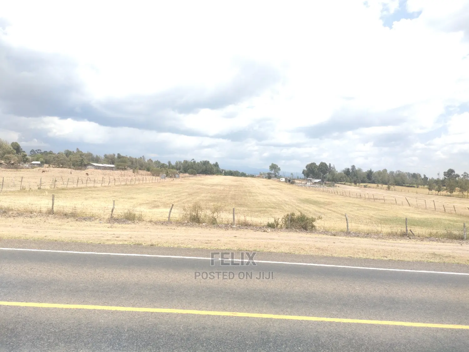 7 Acres Chaka/ Narumoru Main Tarmac