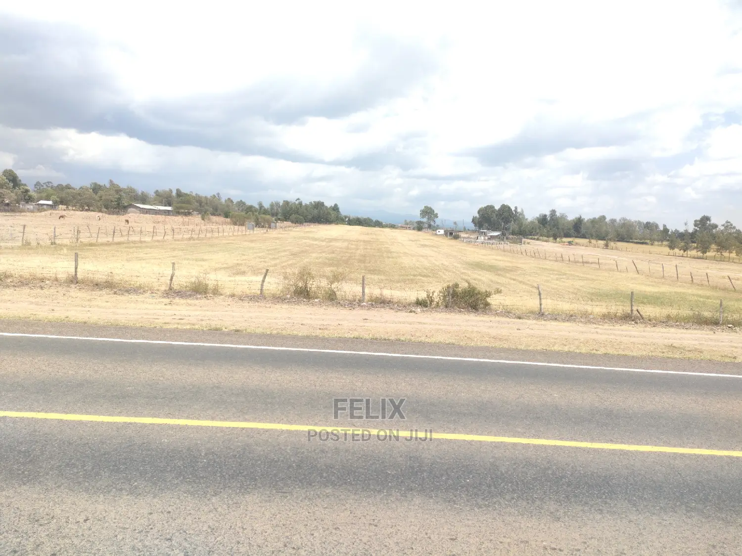 7 Acres Chaka/ Narumoru Main Tarmac