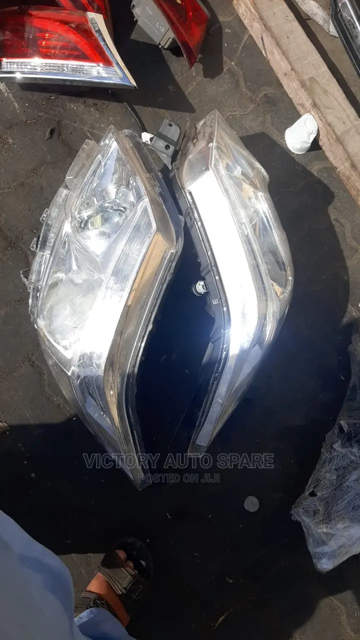 Noah Zr80 Headlight 2014/2015