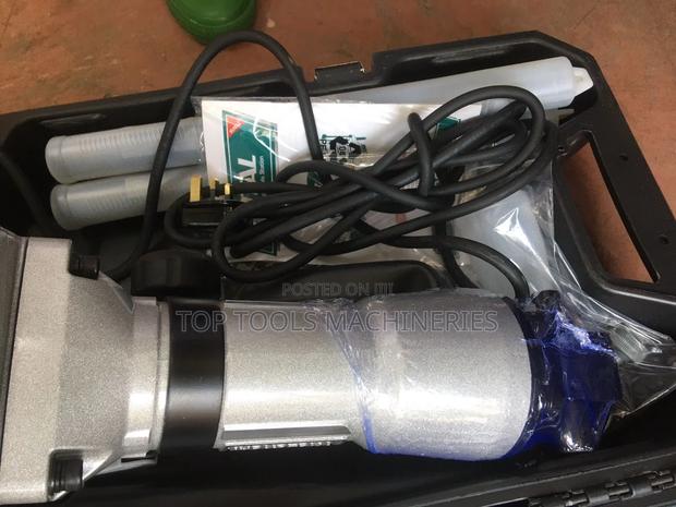 Total 1700w Industrial Demolition Breaker