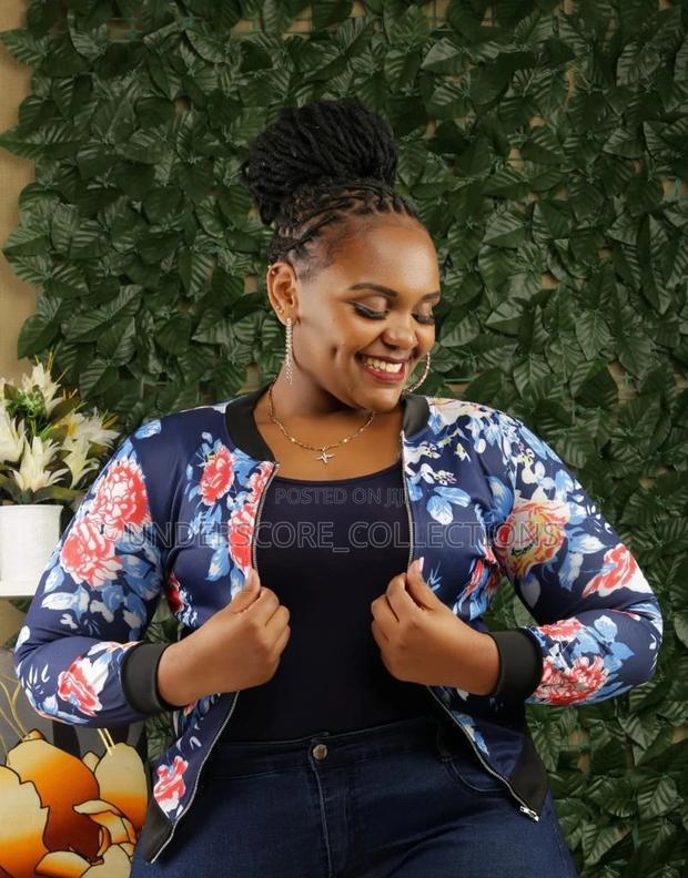 High-End Plus Size Fitting Short Bomber Jacket - thumbnail 2