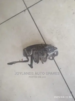 Bonnet Lock Nissan Serena