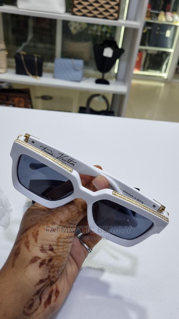Louis Vuitton Sunglasses - thumbnail 2