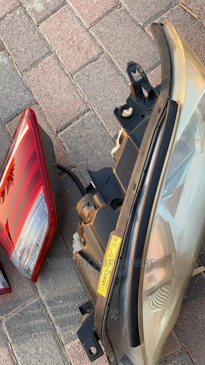 Crown 2010 Bootlight Taillight