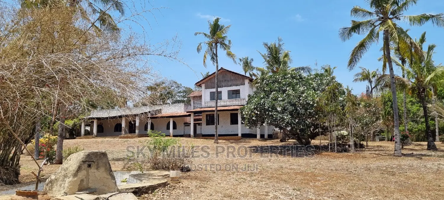 Kuruwitu,10 Acre Land on Sale