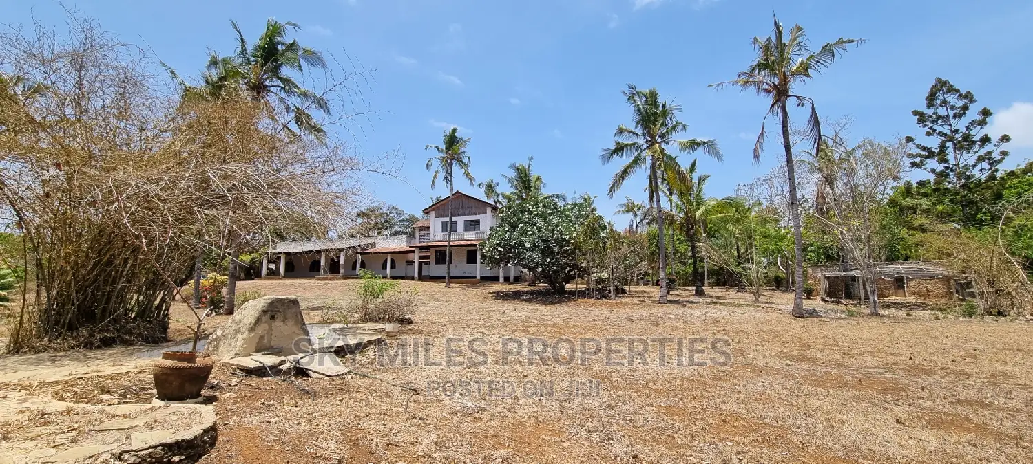 Kuruwitu,10 Acre Land on Sale