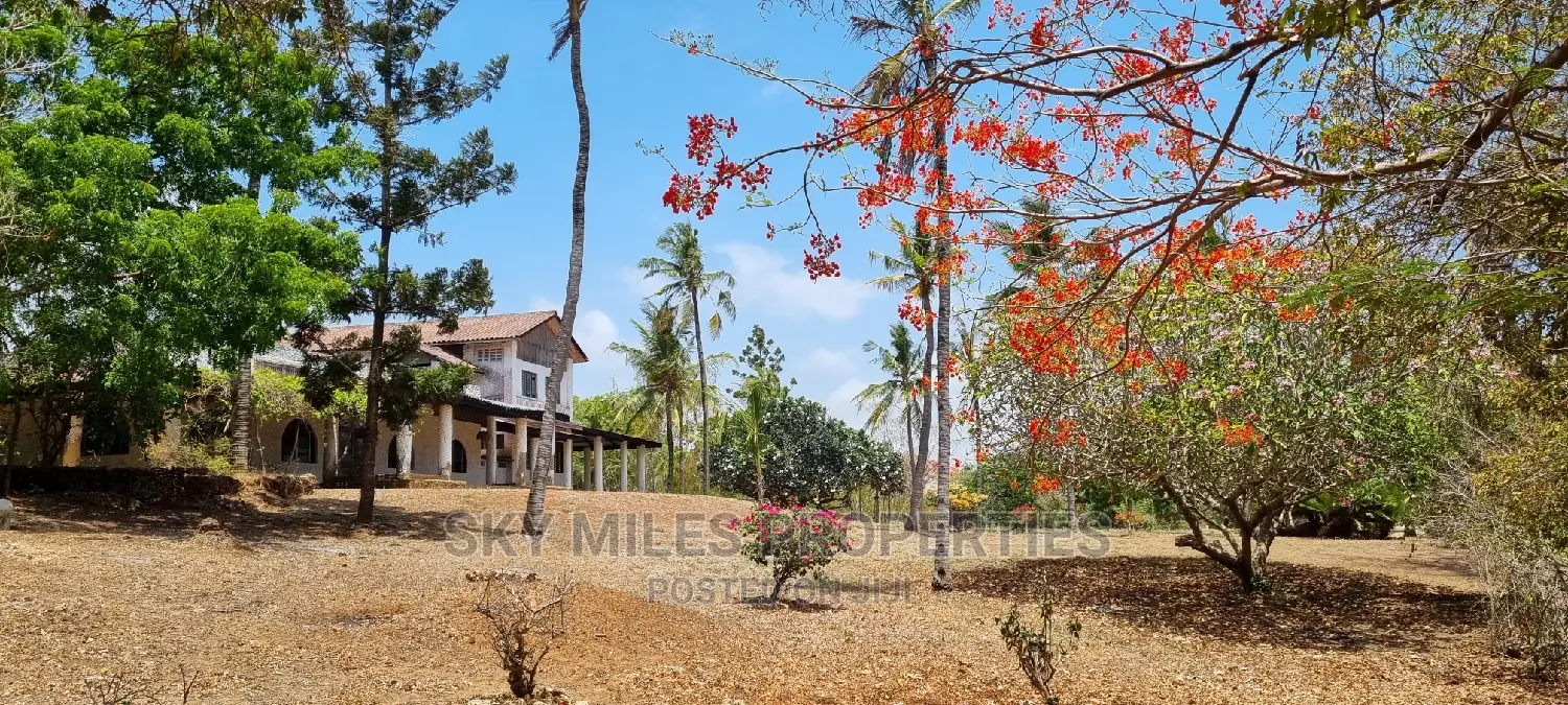 Kuruwitu,10 Acre Land on Sale