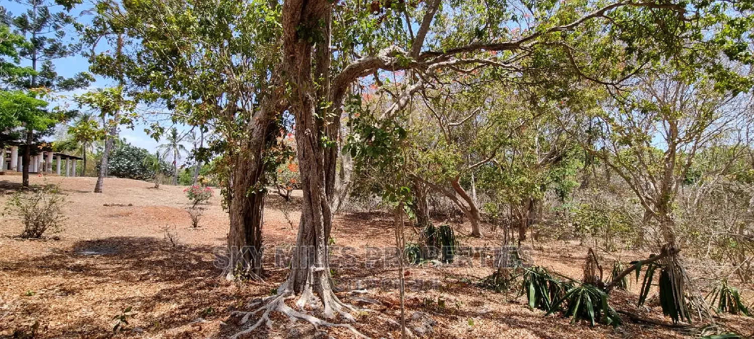 Kuruwitu,10 Acre Land on Sale