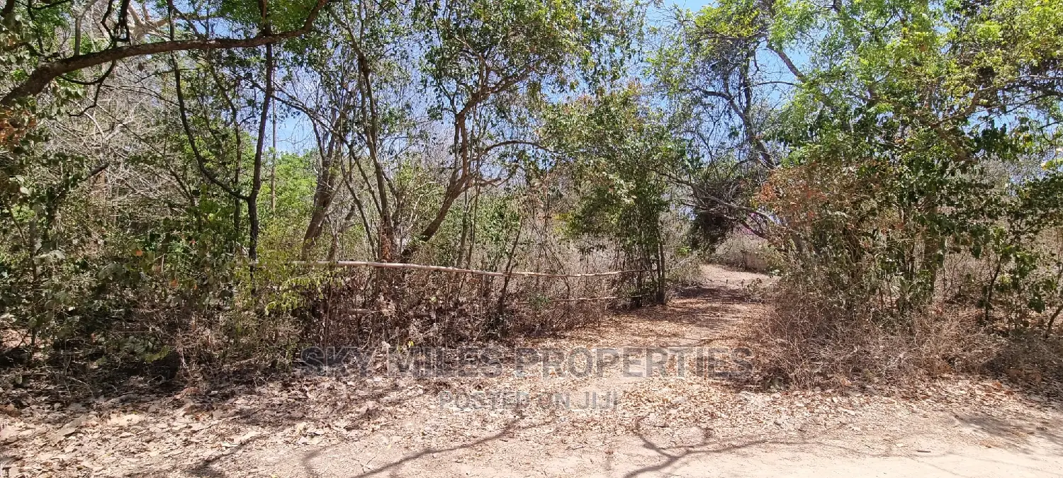 Kuruwitu,10 Acre Land on Sale