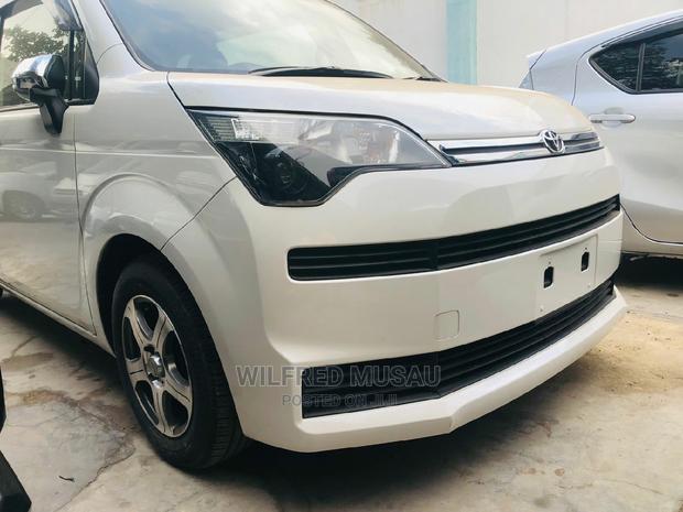 Toyota Spade 2015 White - thumbnail 2