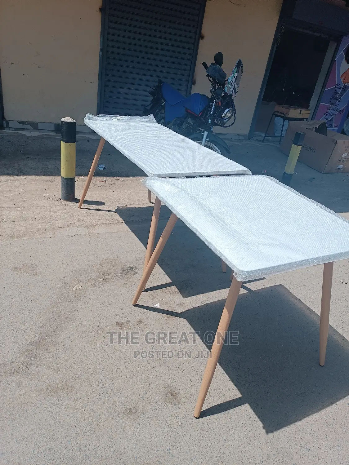 Eames Table