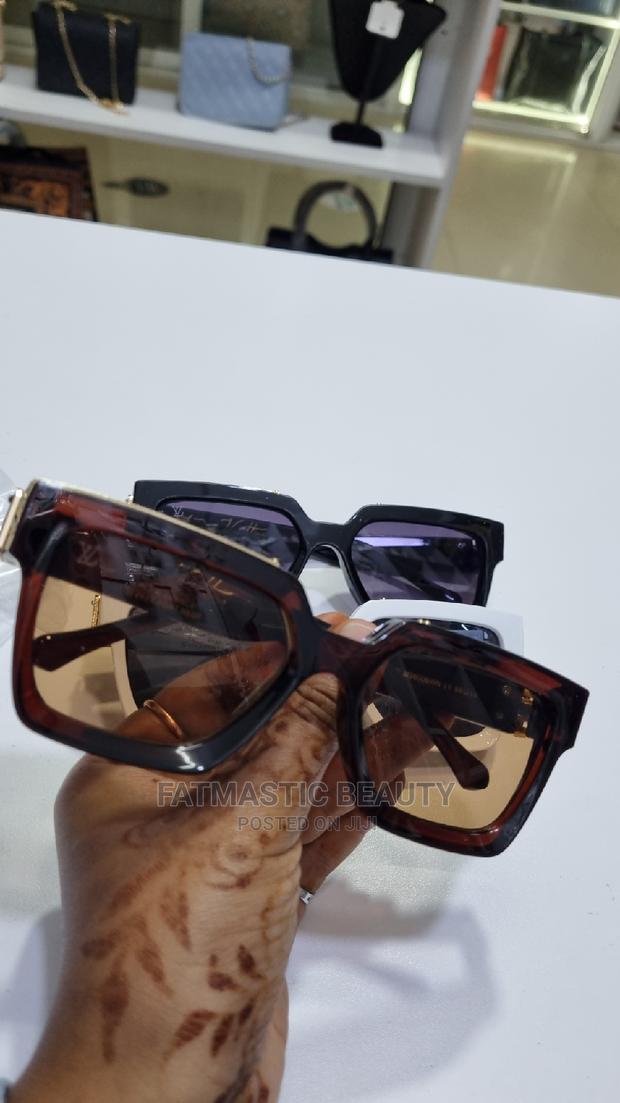 Louis Vuitton Sunglasses - thumbnail 2