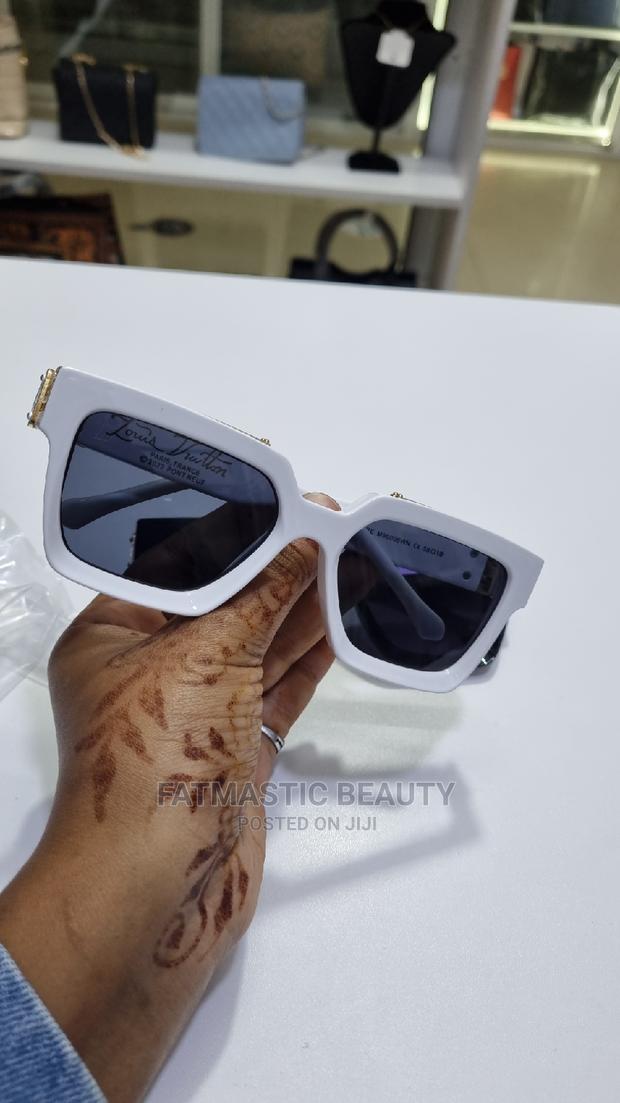 Louis Vuitton Sunglasses - thumbnail 2
