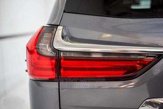 Lexus LX 570 AWD 2016 Gray - thumbnail 6