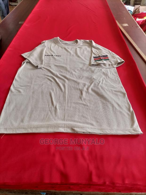 Plain T-shirts - thumbnail 3