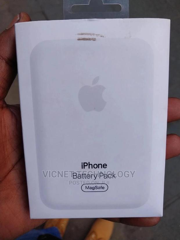 Magsafe iPhone Battery Pack - main view