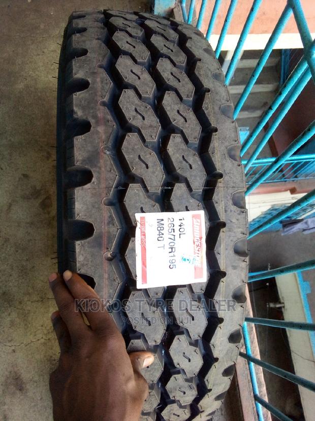 265/70r19.5 Bridgestone Tyre - main view