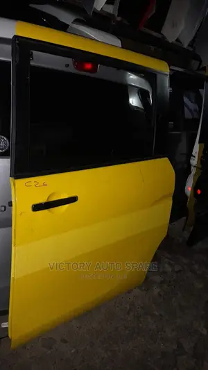 Serena C26 Door 2012/2013