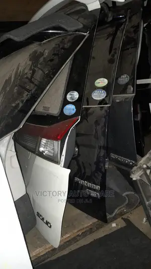 Suzuki Solio Boot/Taillgate