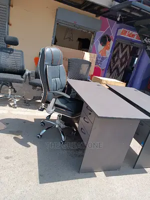 Office Desk and Chair (News Arrived)