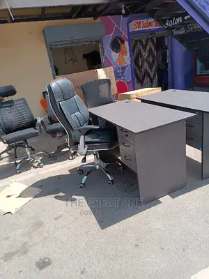 Office Desk and Chair (News Arrived)