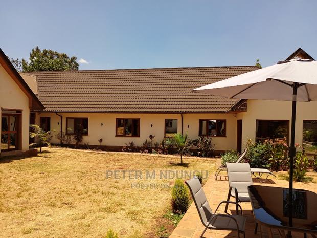 8bdrm Maisonette in Ridgeways for sale - thumbnail 5