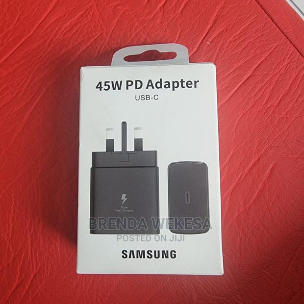 45W PD Adapter Samsung Super Fast Charger - main view