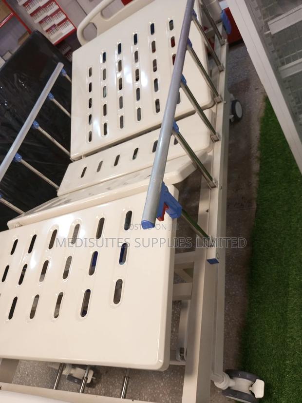 3crank Manual Hospital Bed - thumbnail 2