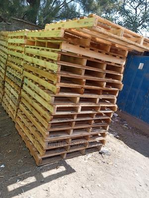 Wood Pallets- 0104 - thumbnail 2
